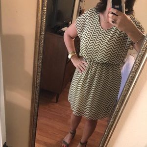Espresso XL knee length dress
